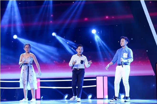 Vòng đối đầu The Voice Kids 2017: 'Bùng nổ' với 3 con quạ của team Tràm- Tiên ảnh 17